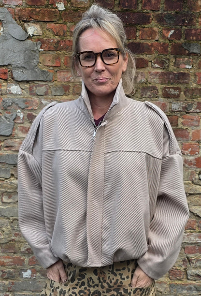 Cleo bomber jack oversized beige