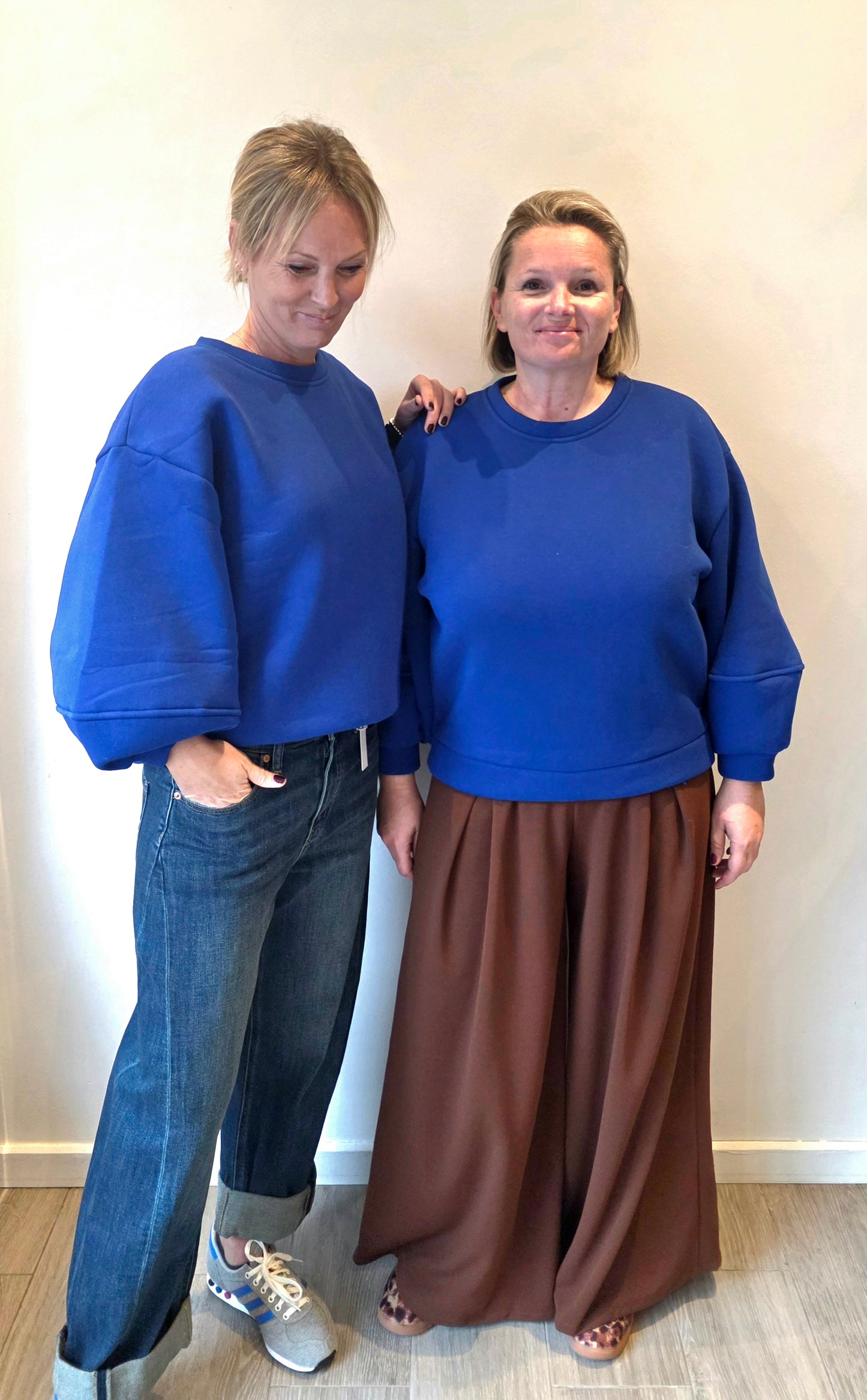 Dori sweater balloon sleeve royal blue